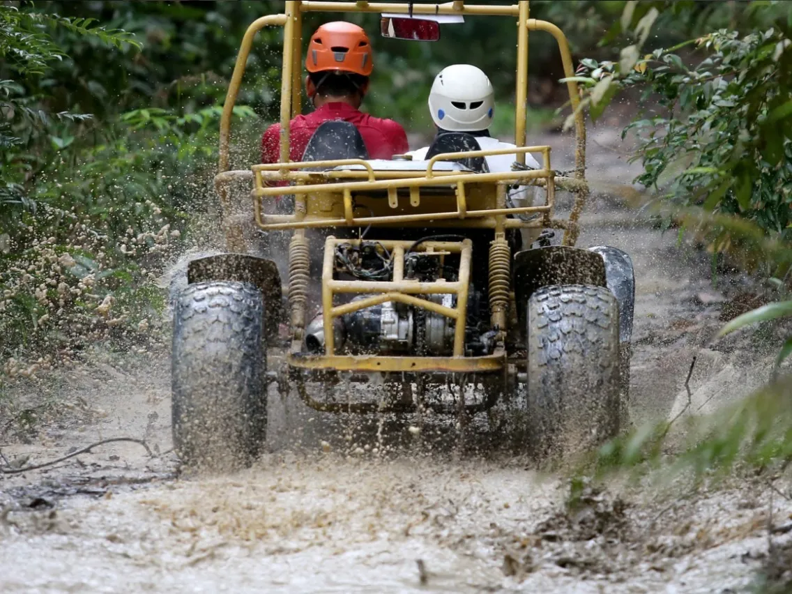 Off Road Mountain Expedition Vehicle