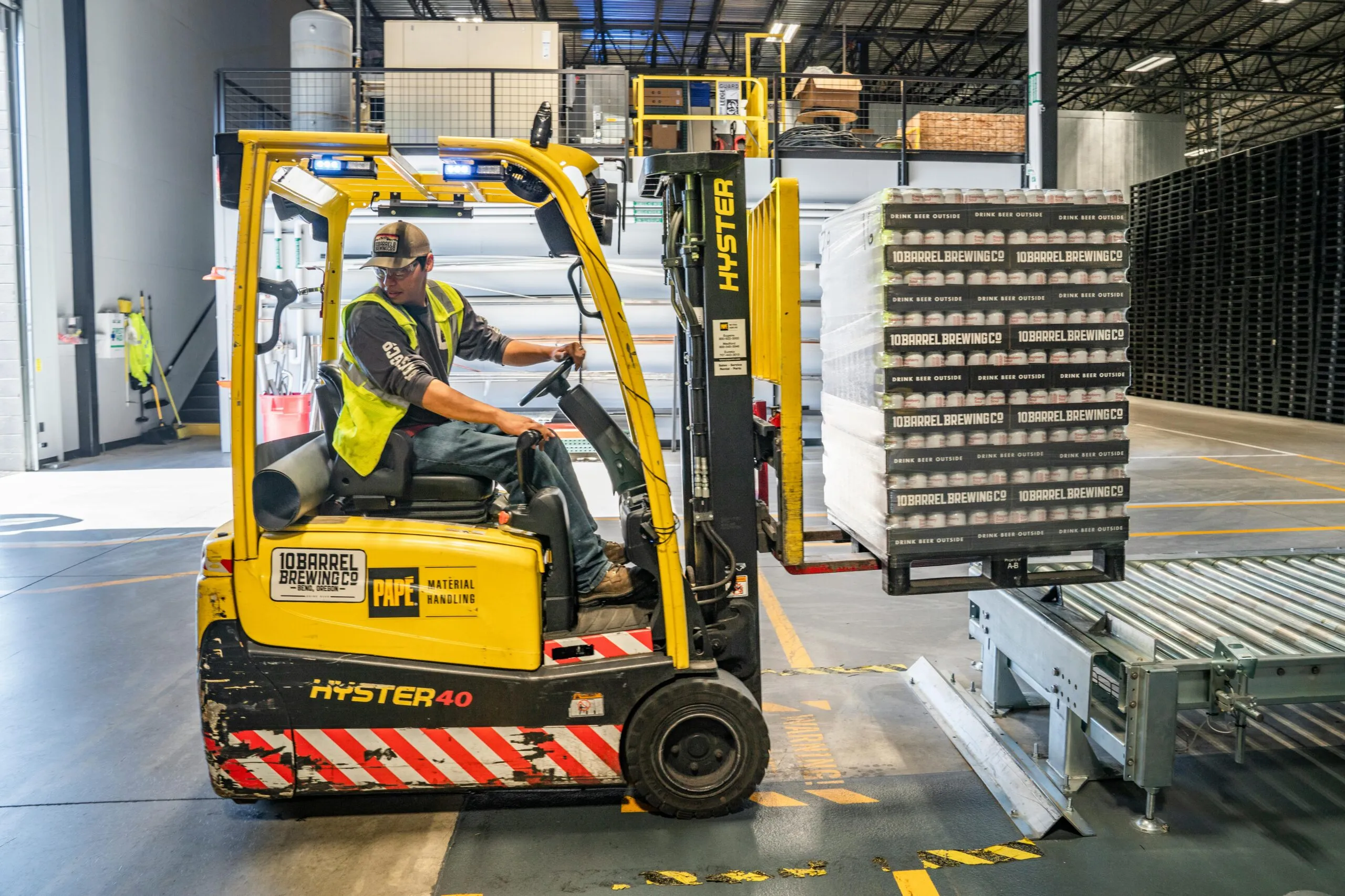 Warehouse &amp; Logistics Forklifts