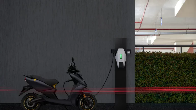 Replacement Solutions for Lead-Acid Batteries in Indian Two-Wheelers and Customized Lithium Battery Services for Electric Three-Wheelers