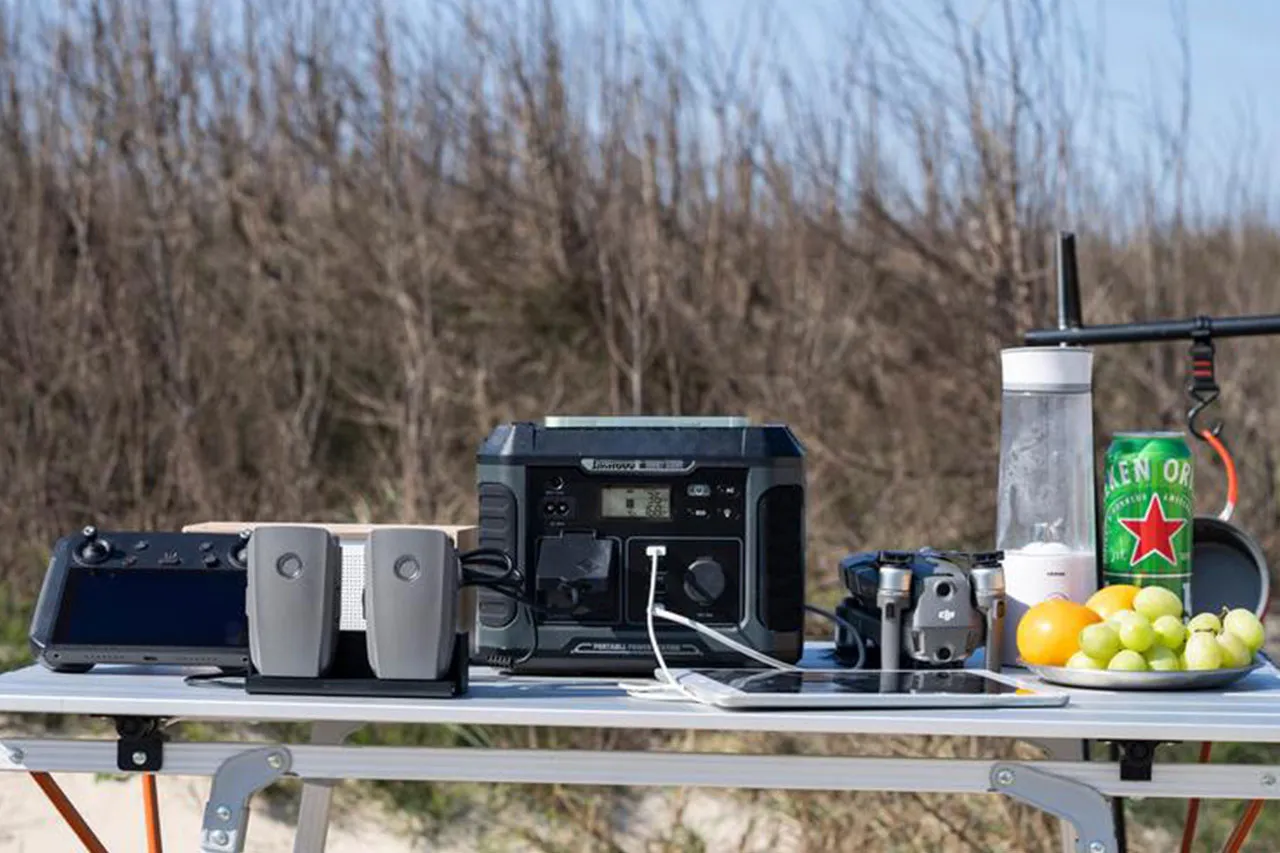 Camping Mobile Energy Hub