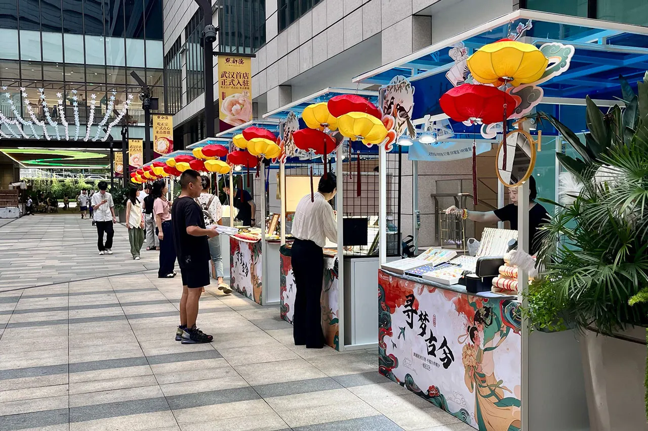 Pop-Up Market Booths