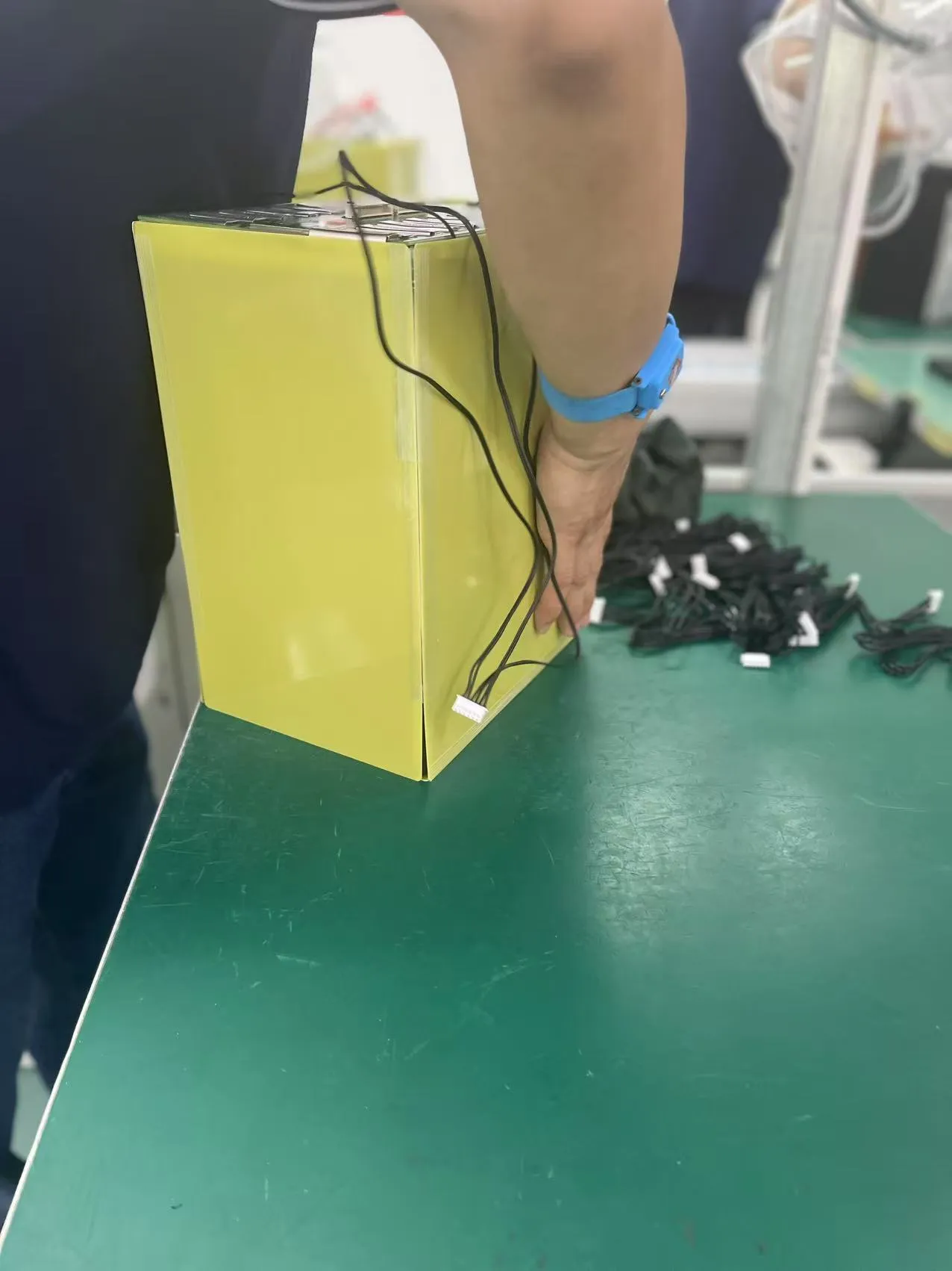 Step8：Install-Fiberboard