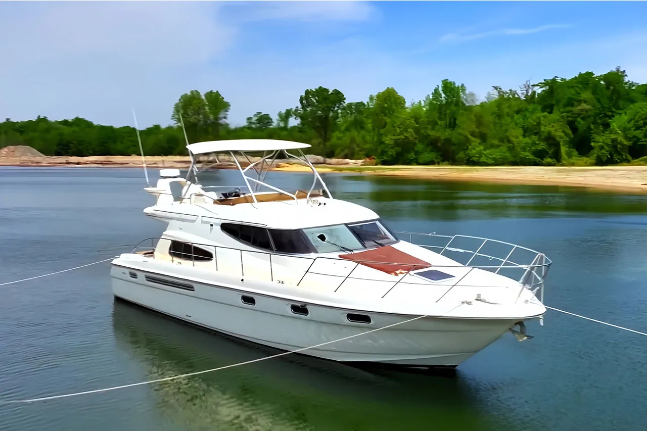 Fishing Boats & Yachts