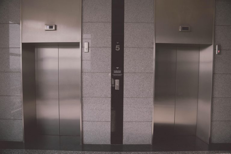 How High-Power Lithium UPS Systems Boost Elevator Safety and Reliability