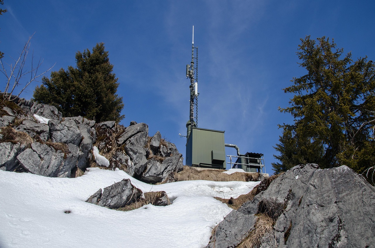 Lower Field Logistics TCO with Semi-Solid Power Solutions